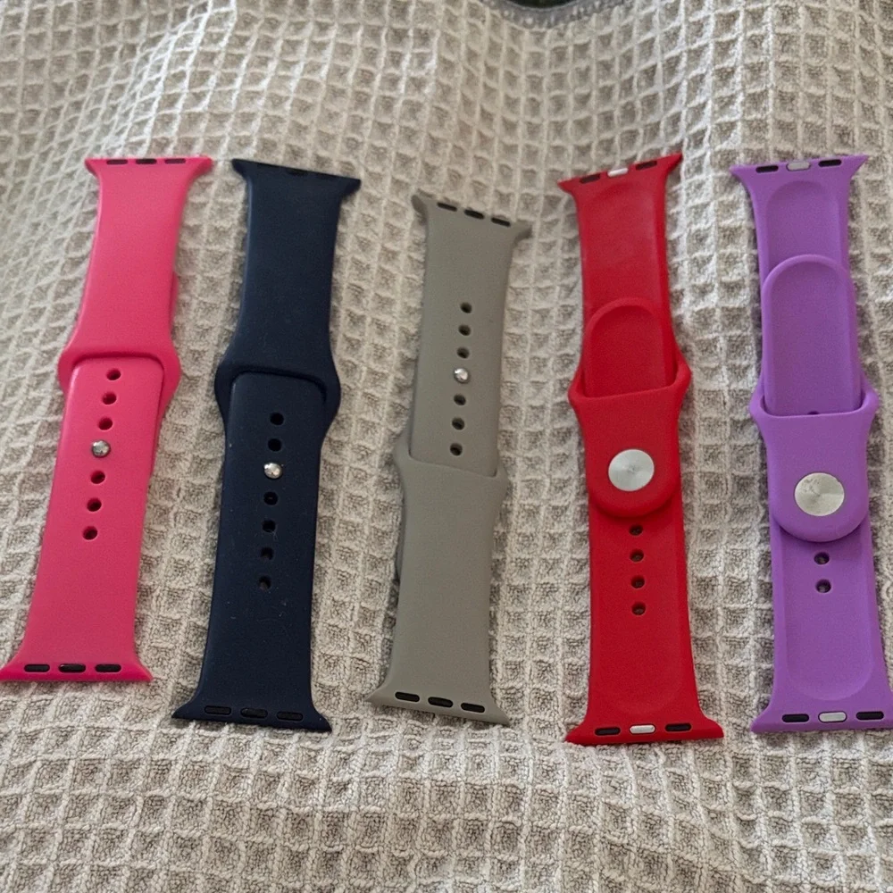 ❇️SALE❇️Silicone apple Watch Bands - Multiple Colors